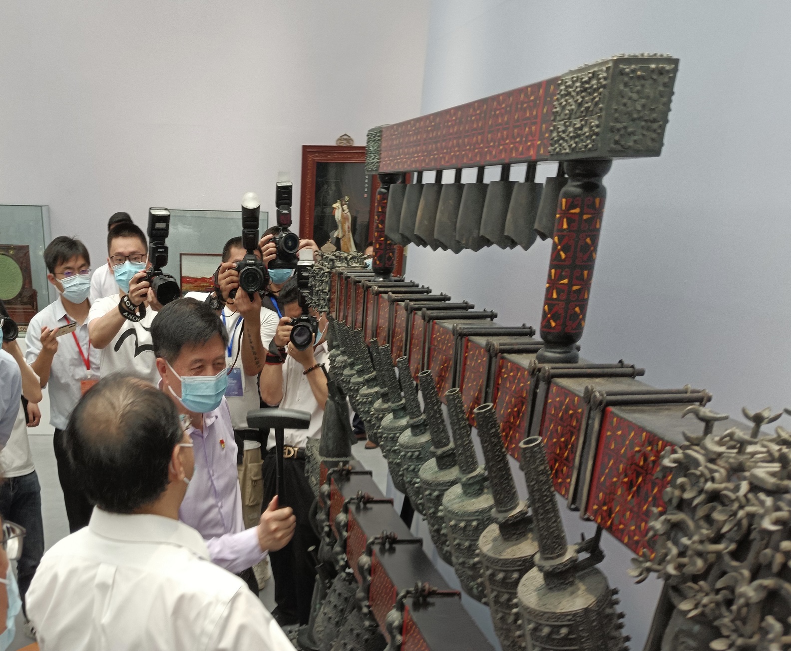 上海非遺展，文旅部領(lǐng)導(dǎo)奏響隨州青銅編鐘